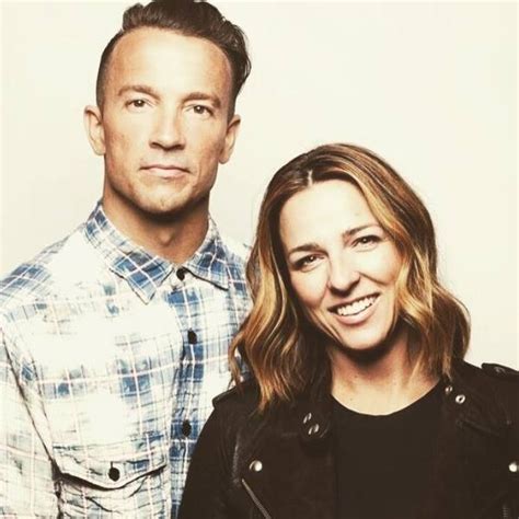 leona kimes|Hillsong doc: Carl Lentz talks rehab, wife Laura shares why she。